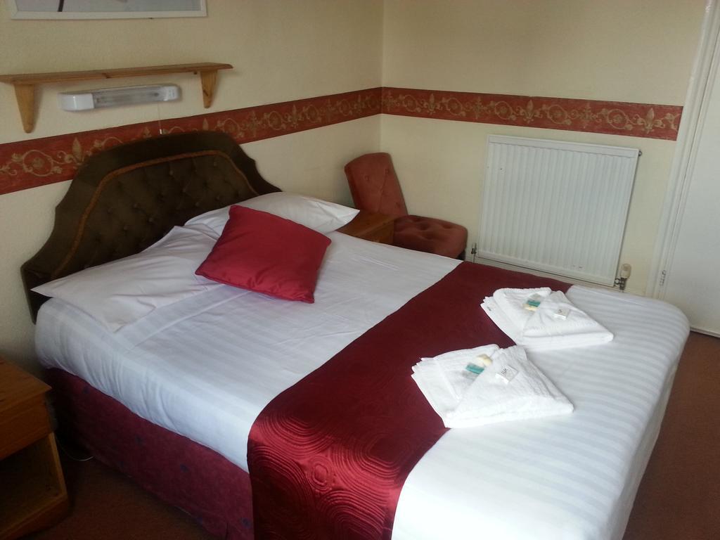 Chester Lodge Sandown Rum bild