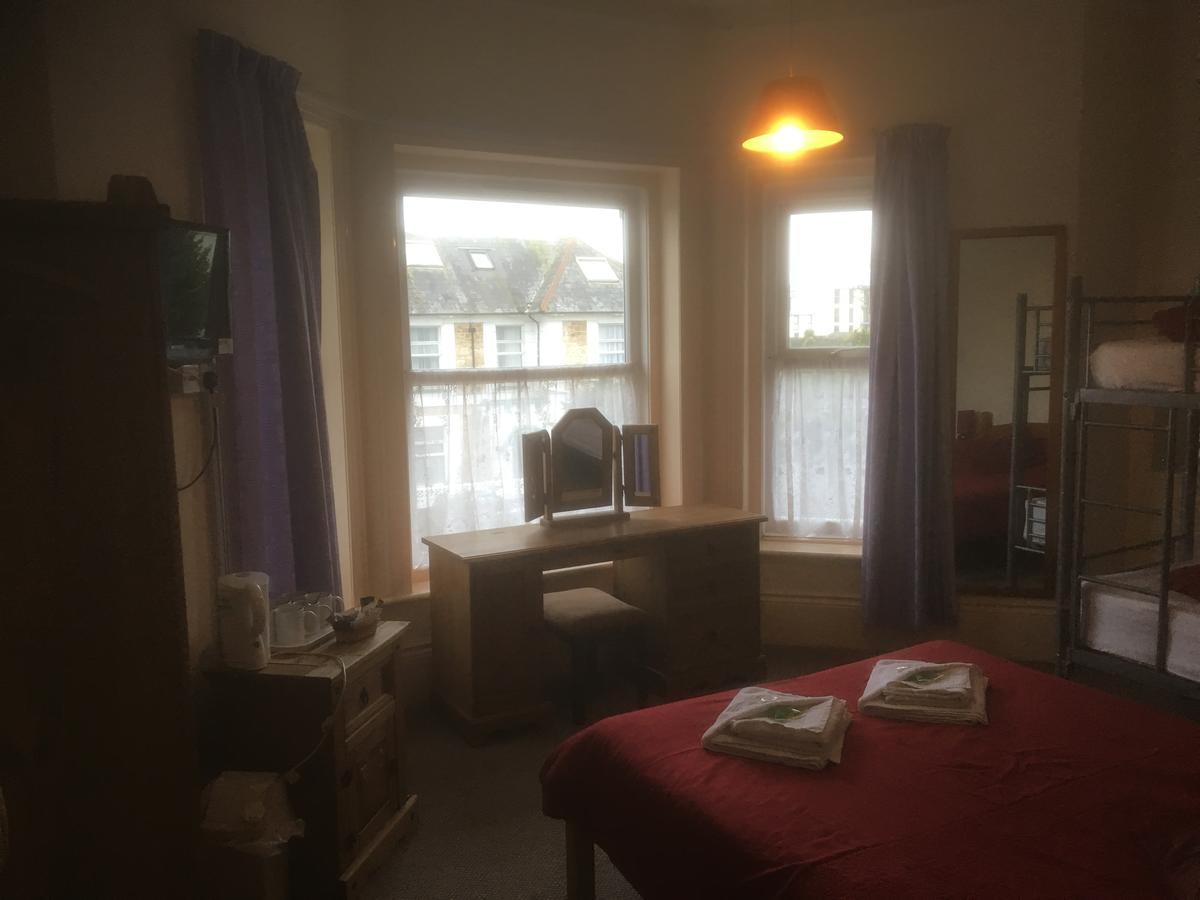 Chester Lodge Sandown Exteriör bild